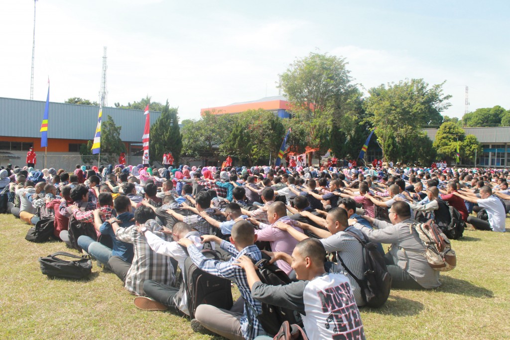 Pijat berantai oleh maba.